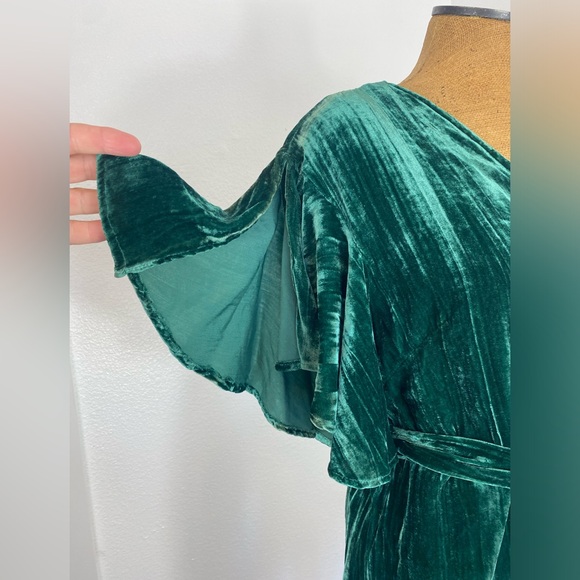 BB Dakota velvet Night Fever Wrap Dress M Ruffle Frilly Emerald Green Holiday - Picture 7 of 14